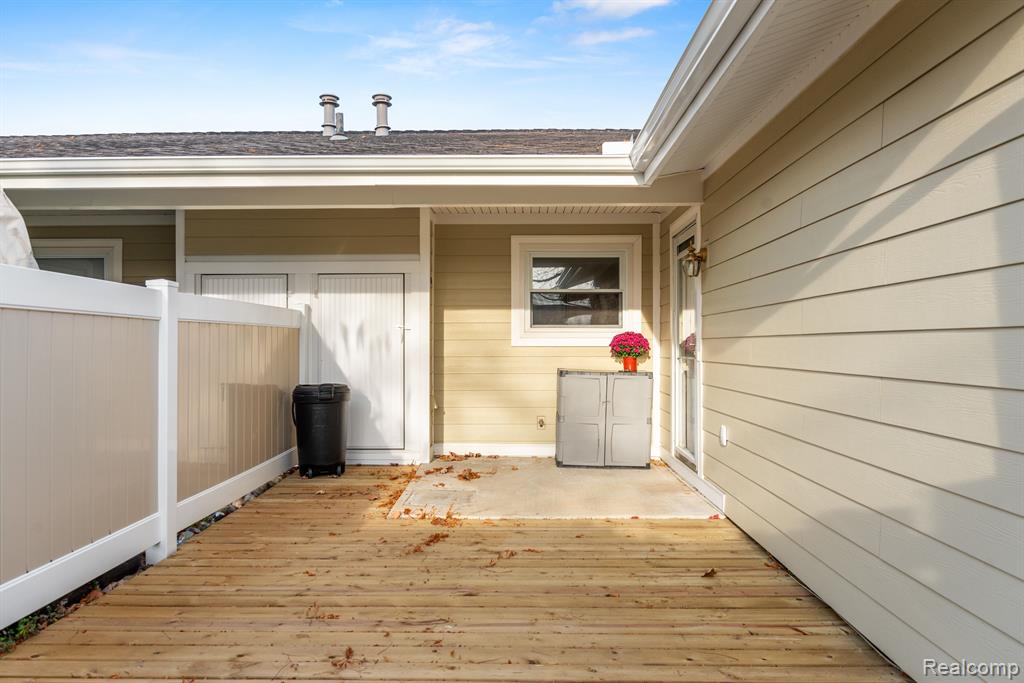 39727 VILLAGE WOOD Lane, Novi, MI — Photo 22