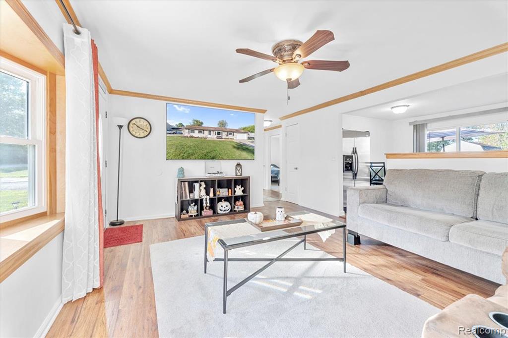 24608 Woodland Drive, Brownstown, MI 48134 — Photo 4