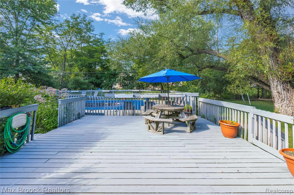 35550 Pleasant Valley Road, Farmington Hills, MI, 48331