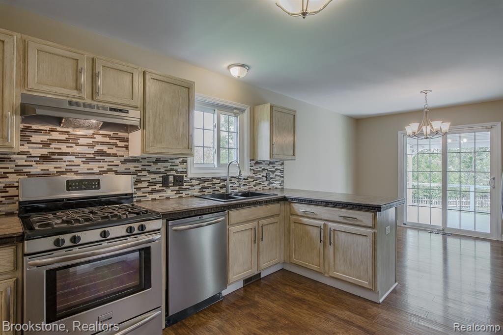 4289 Covey Lane, Grand Blanc, MI 48439 — Photo 22