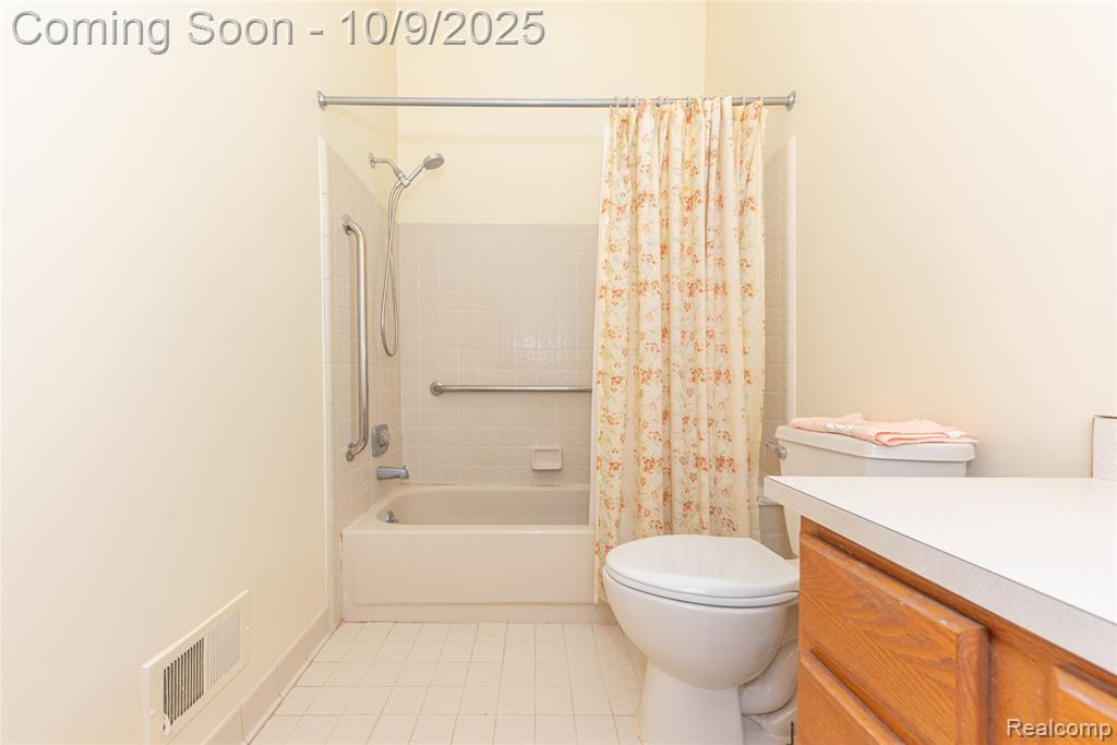 42265 S Mill Race Court, Plymouth, MI 48170 — Photo 20