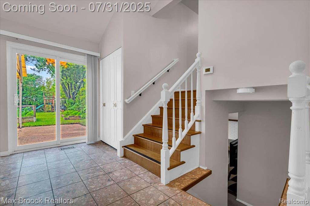 536 Fox River Drive, Bloomfield Hills, MI 48304 — Photo 4