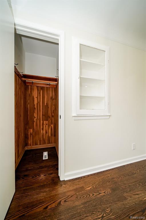 6855 KINGSBURY Street, Dearborn Heights, MI 48127 — Photo 15