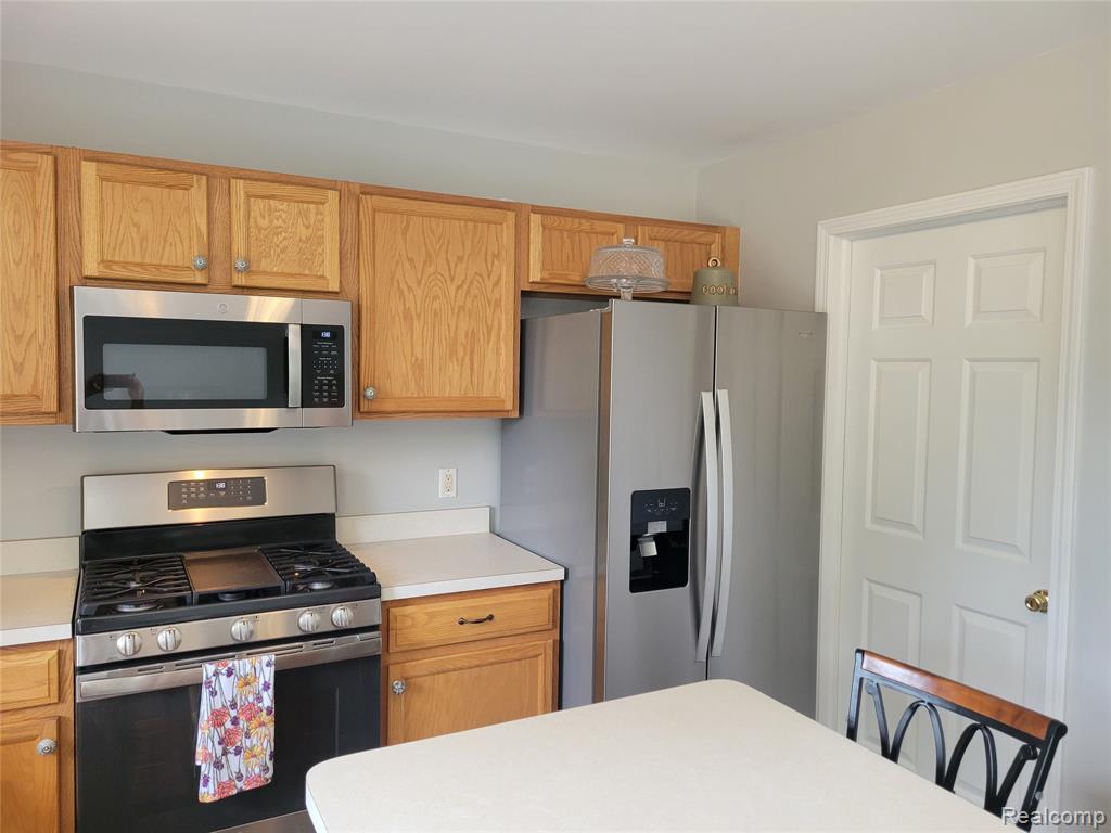 5100 Meadow Crest Circle, Holly, MI 48442 — Photo 6