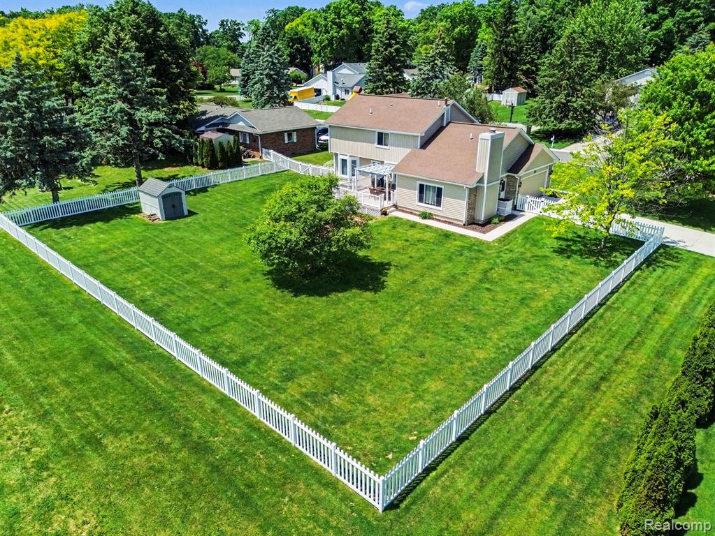 6433 Woodcrest Ridge, Clarkston, MI — Photo 6