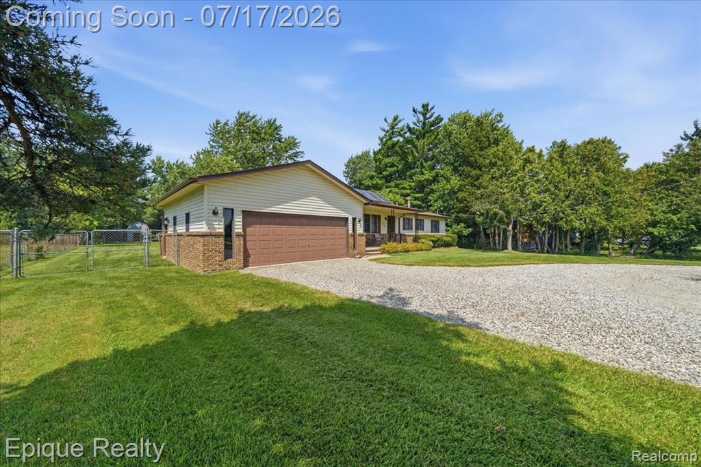 555 E Square Lake Road, Troy, MI 48085 — Photo 3