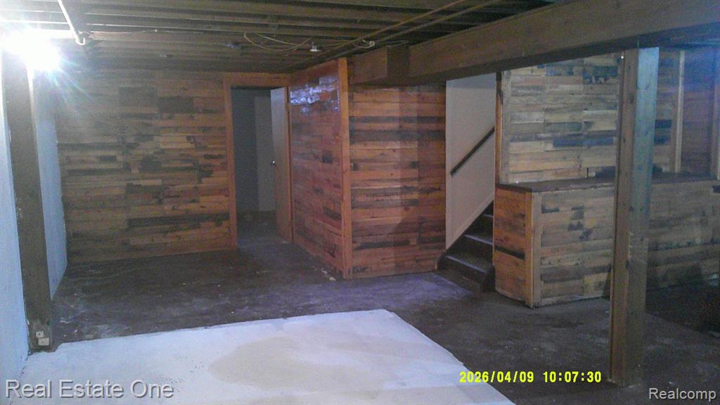 18949 Kenosha Street, Harper Woods, MI 48225 — Photo 16