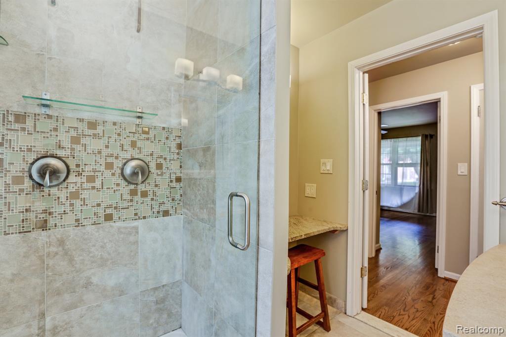 21184 Norwood Drive, Harper Woods, MI 48225 — Photo 19