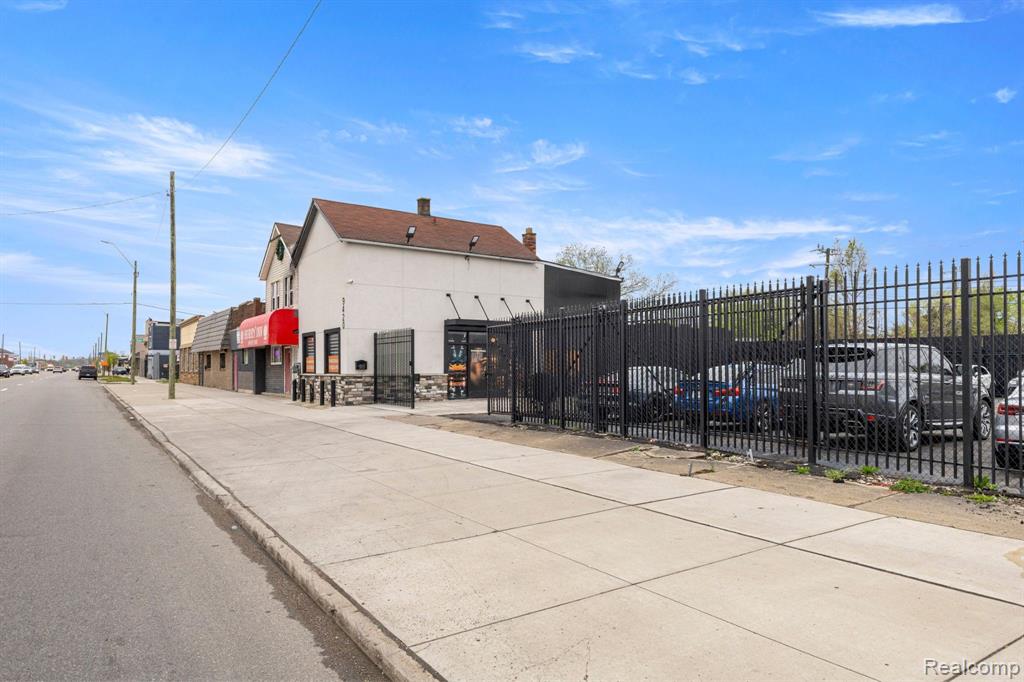 19420 W Warren Avenue, Detroit, MI 48228 — Photo 11