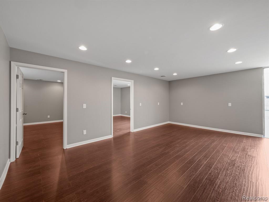 417 E 8 Mile Road, Hazel Park, MI 48030 — Photo 18