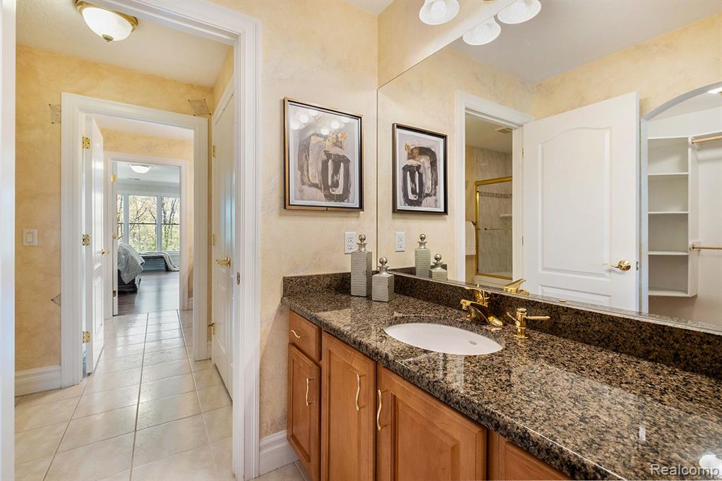 8294 WARWICK GROVES, Grand Blanc, MI 48439 — Photo 39
