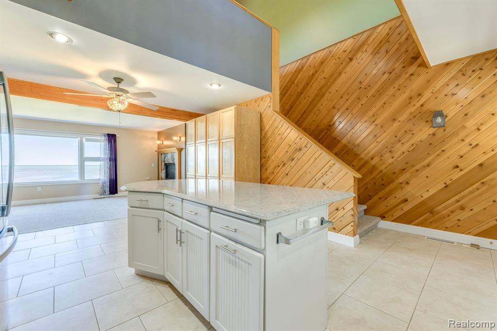 6455 LAKEVIEW Drive, MI — Photo 32