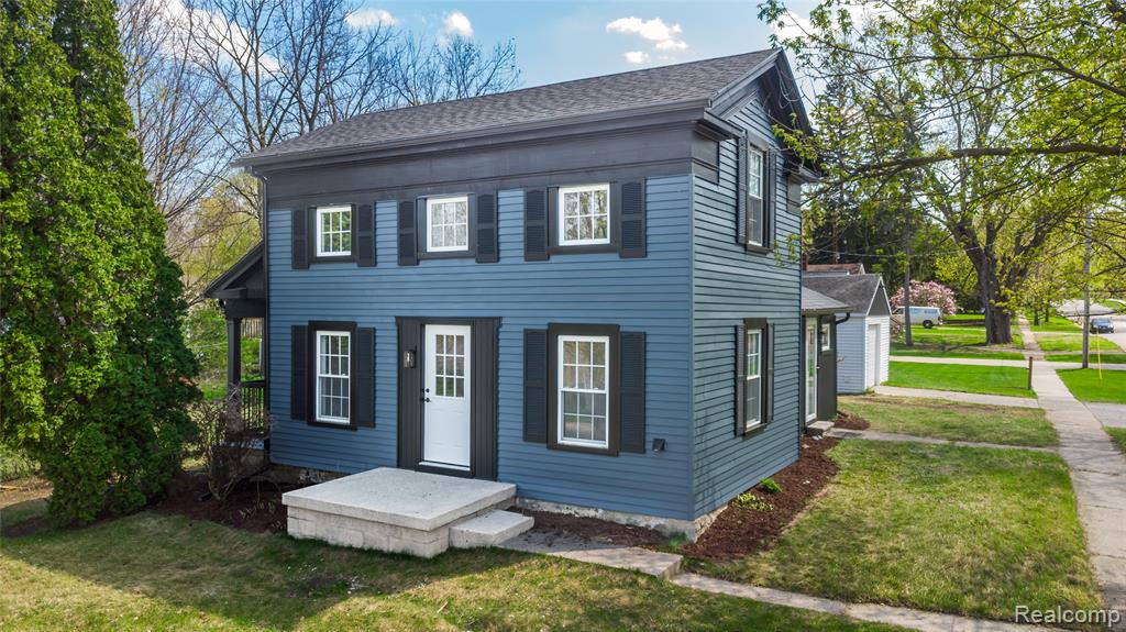 227 Emily Street, Flushing, MI 48433 — front exterior