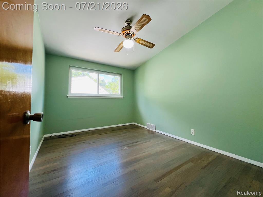 747 JAMAICA Drive, Troy, MI 48083 — Photo 20
