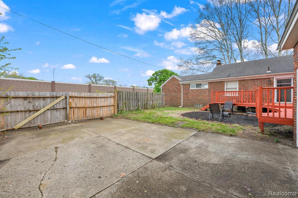 839 E HAYES Avenue, Hazel Park, MI 48030 — Photo 27