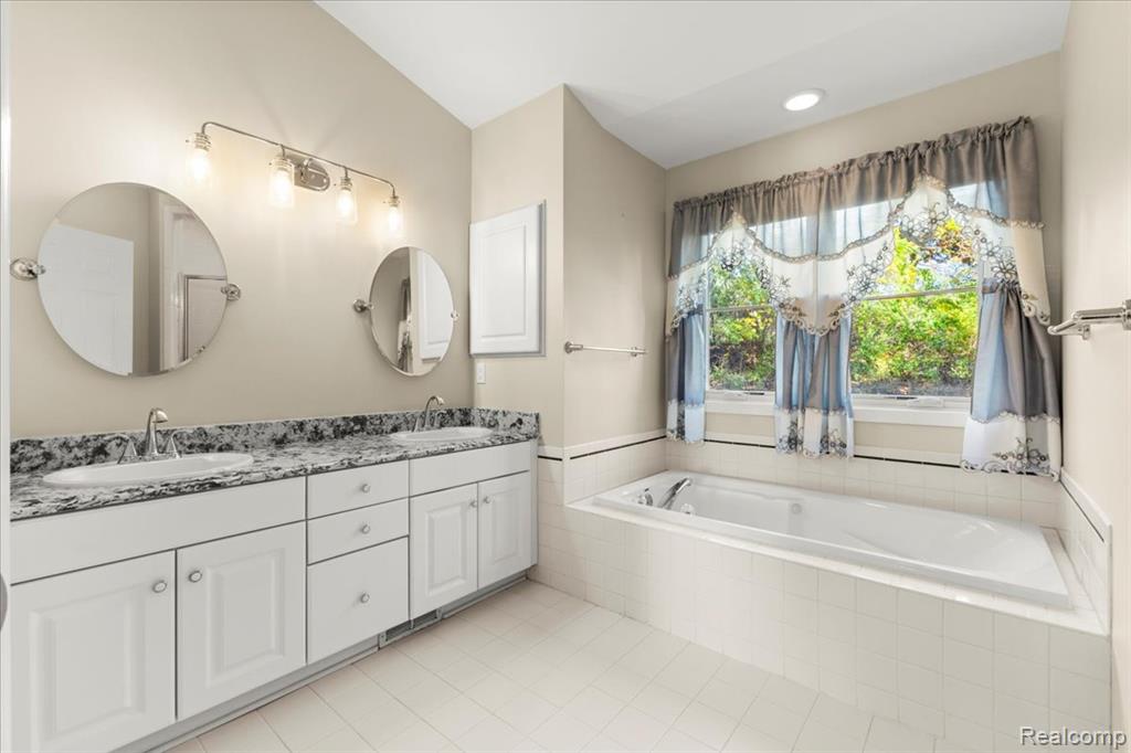 860 Galahad Drive, Ortonville, MI 48462 — Photo 28