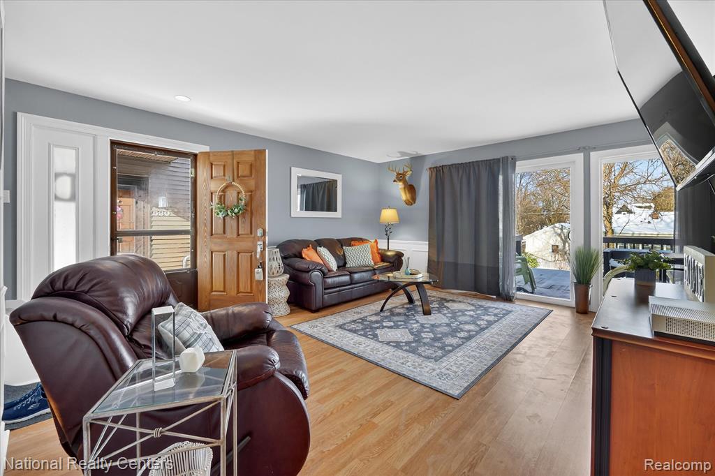 526 W Rockwell Street, Fenton, MI 48430 — Photo 12