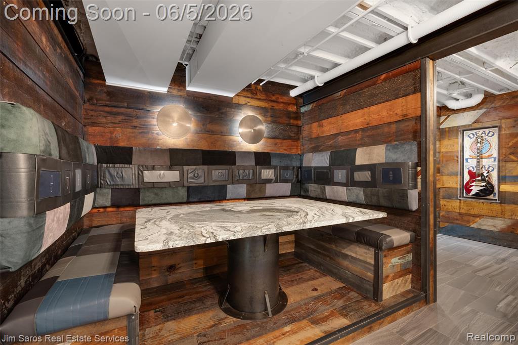 910 Edgemont Park, Grosse Pointe, MI 48230 — Photo 38
