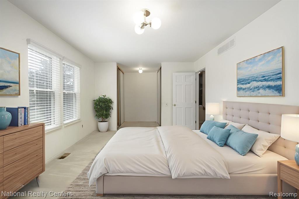 5459 N Piccadilly, West Bloomfield, MI — Photo 38