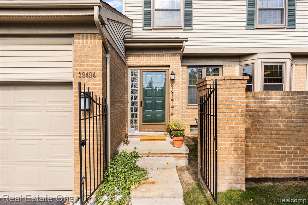 38494 Windsor, 54, Farmington Hills, MI 48331 — Photo 4