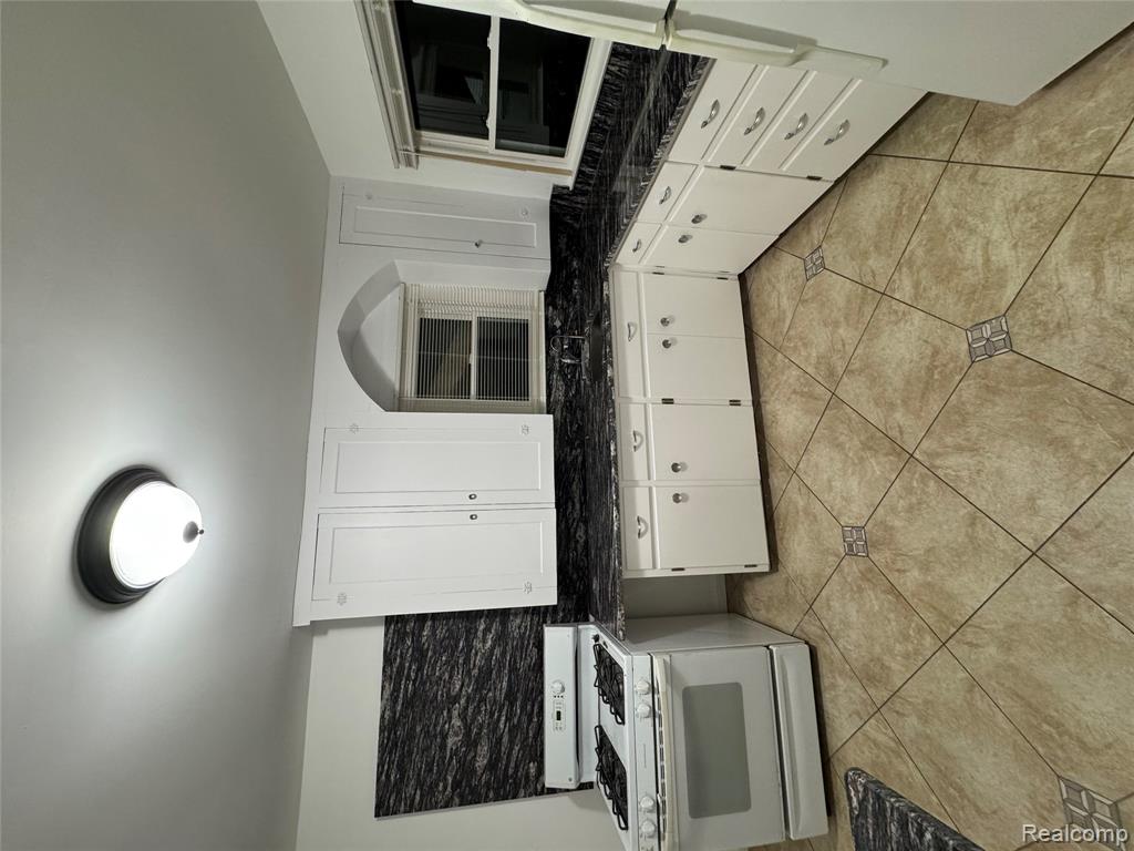 785 Kenilworth Avenue, Pontiac, MI 48340 — Photo 5