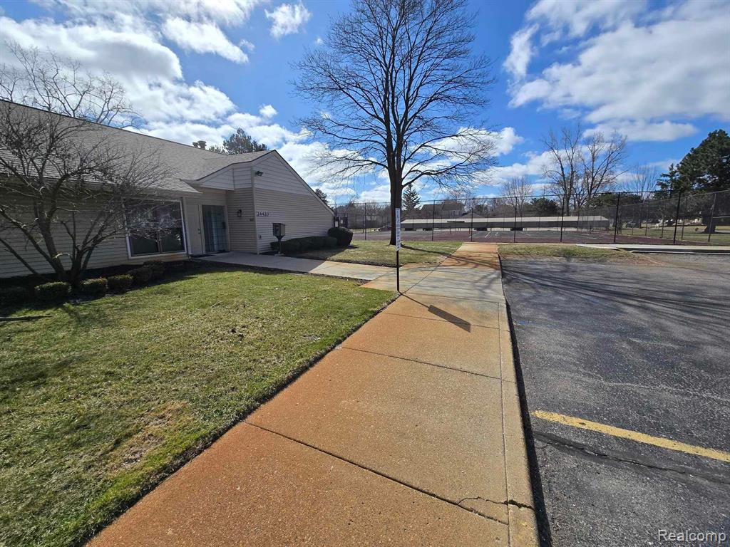 24450 BASHIAN Drive, Novi, MI — Photo 26