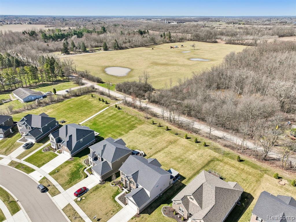 2466 MEADOW HILLS Drive, Ann Arbor, MI 48108 — Photo 70