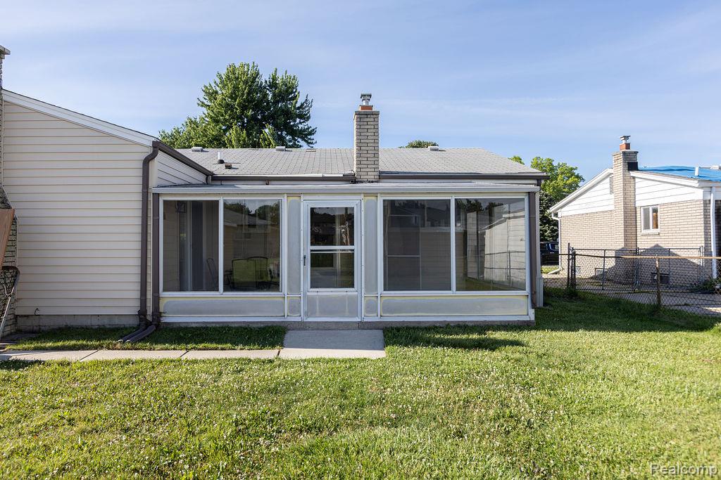 15270 Cambridge Drive, Fraser, MI 48026 — Photo 36
