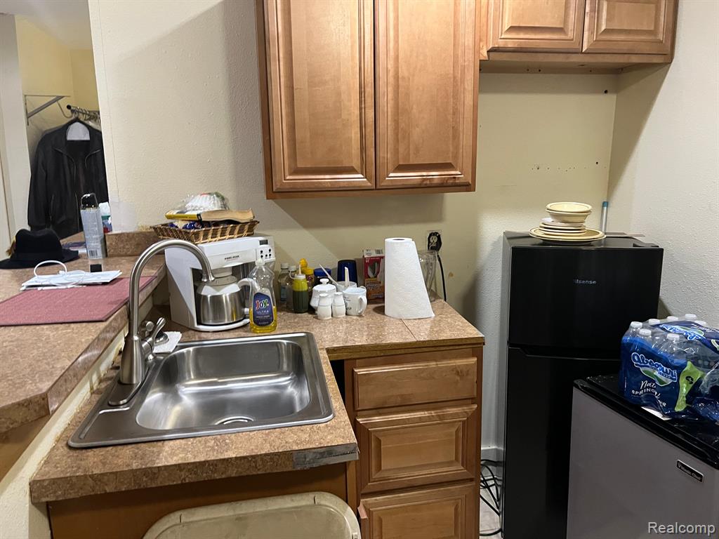15144 PLYMOUTH Road, Detroit, MI 48227 — Photo 12
