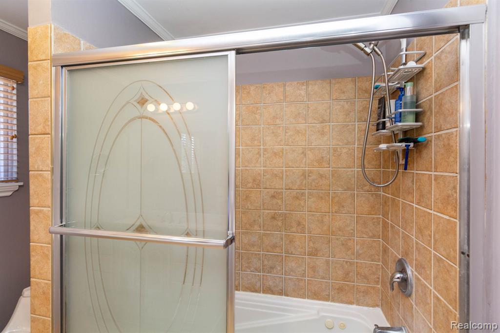 27948 Green Willow Street, Farmington, MI 48331 — Photo 28