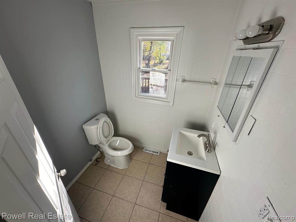 54 NELSON Street, Pontiac, MI 48342 — Photo 16