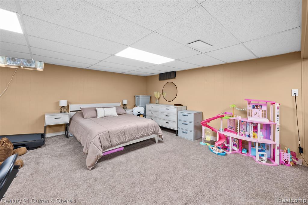 26331 Hass Street, Dearborn Heights, MI 48127 — Photo 27