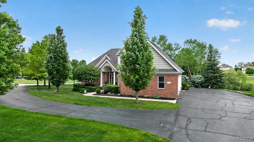 8746 N Hills Court, Howell, MI 48843 — Photo 51
