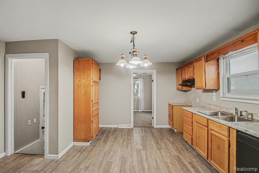 5330 E Vienna Road, Clio, MI 48420 — Photo 7