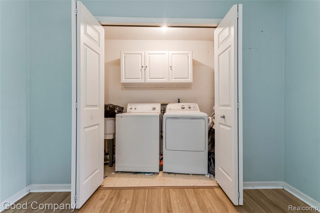 4742 Maddie Lane, Dearborn, MI 48126 — Photo 38