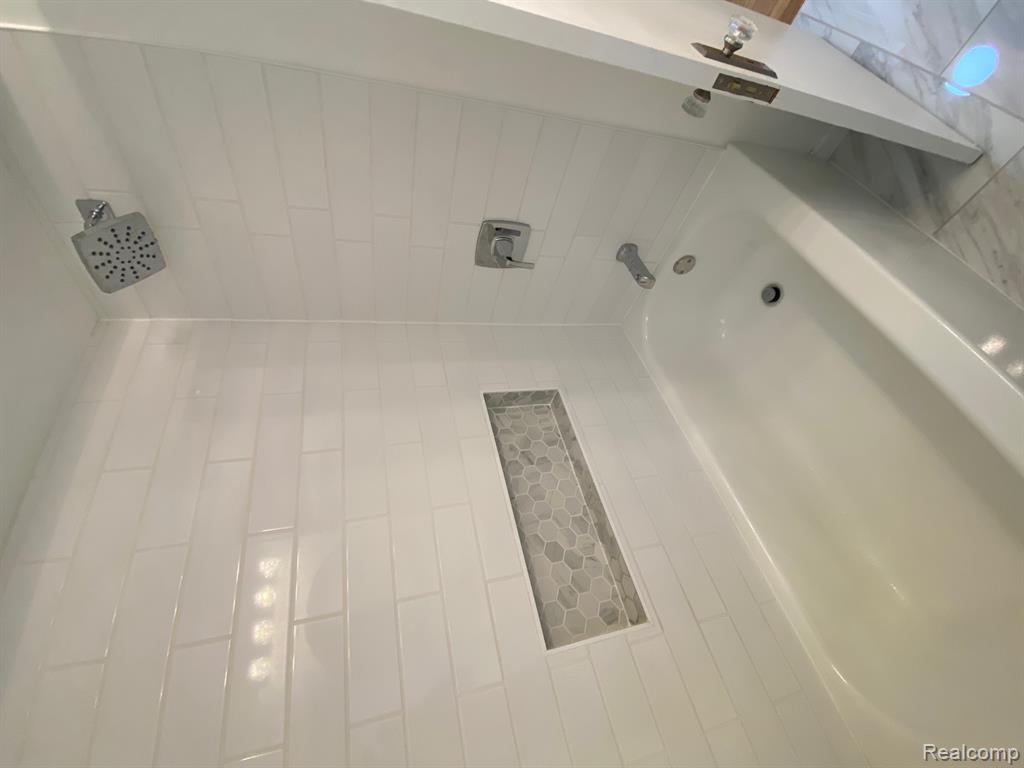 18457 Sussex Street, Detroit, MI 48235 — Photo 8