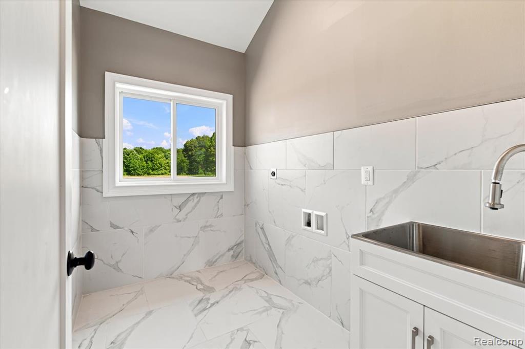 1546 Ashley Lane, Allenton, MI 48002 — Photo 5