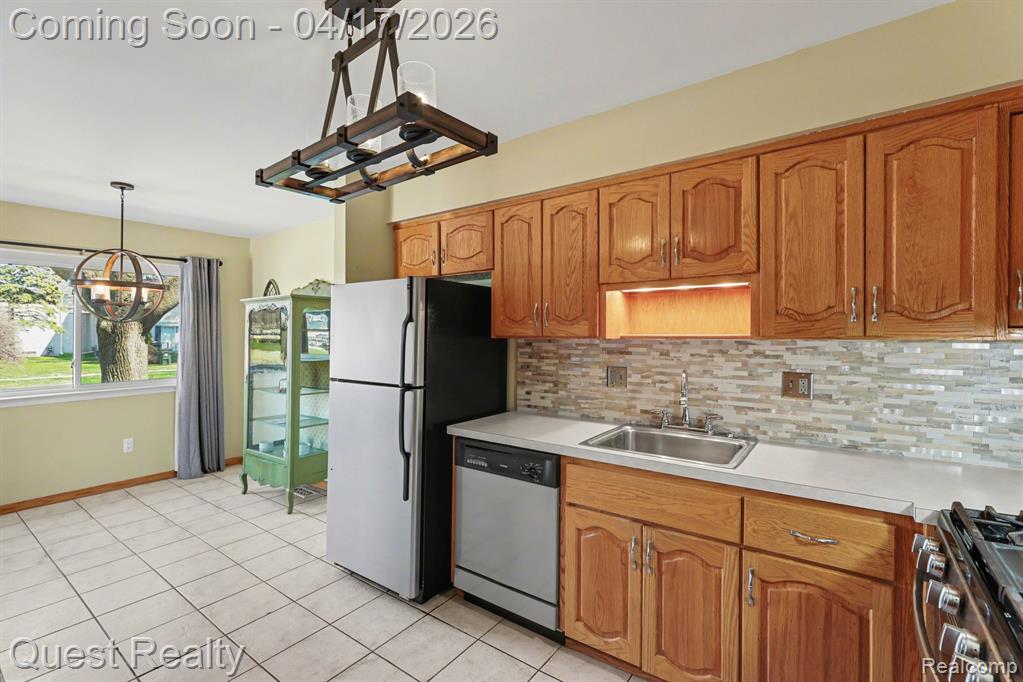 8722 George F Bunker Boulevard, 4, Sterling Heights, MI 48313 — Photo 17