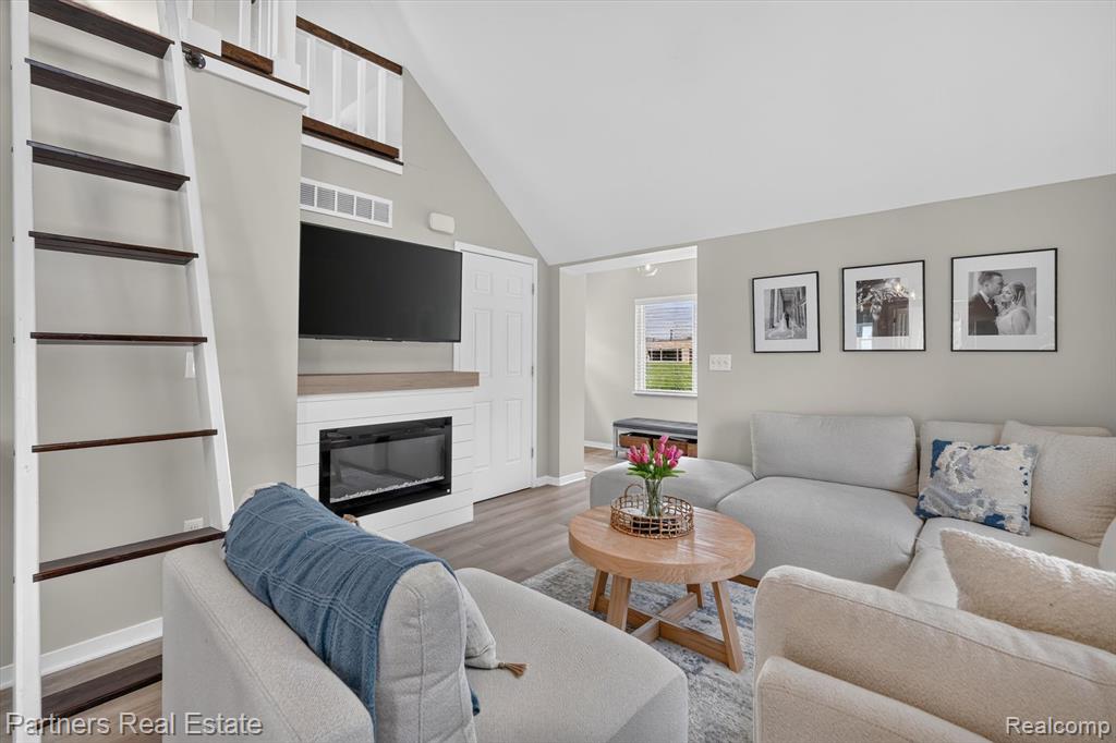 425 S 7th Street, Brighton, MI 48116 — Photo 8