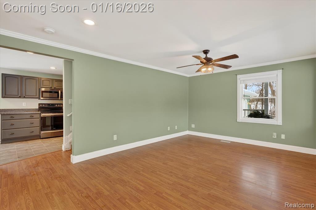 10086 Oakhill Road, Holly, MI 48442 — Photo 9