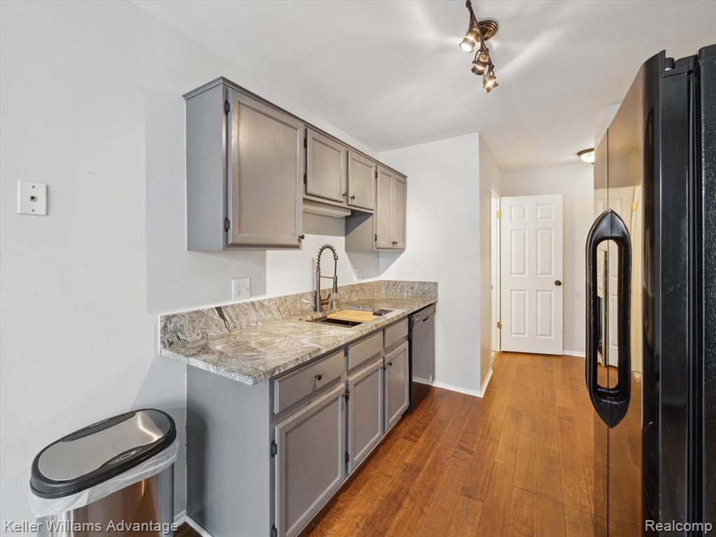 31131 COUNTRY, Farmington Hills, MI 48331 — Photo 15