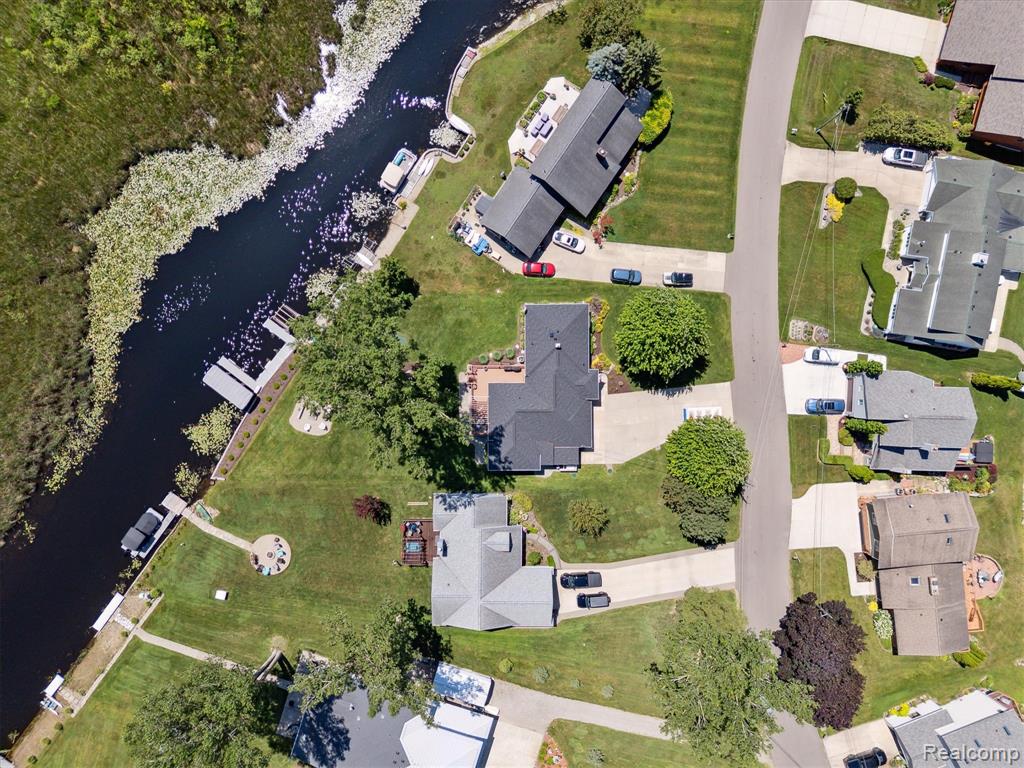 319 Angola Street, Wolverine Lake, MI 48390 — Photo 56