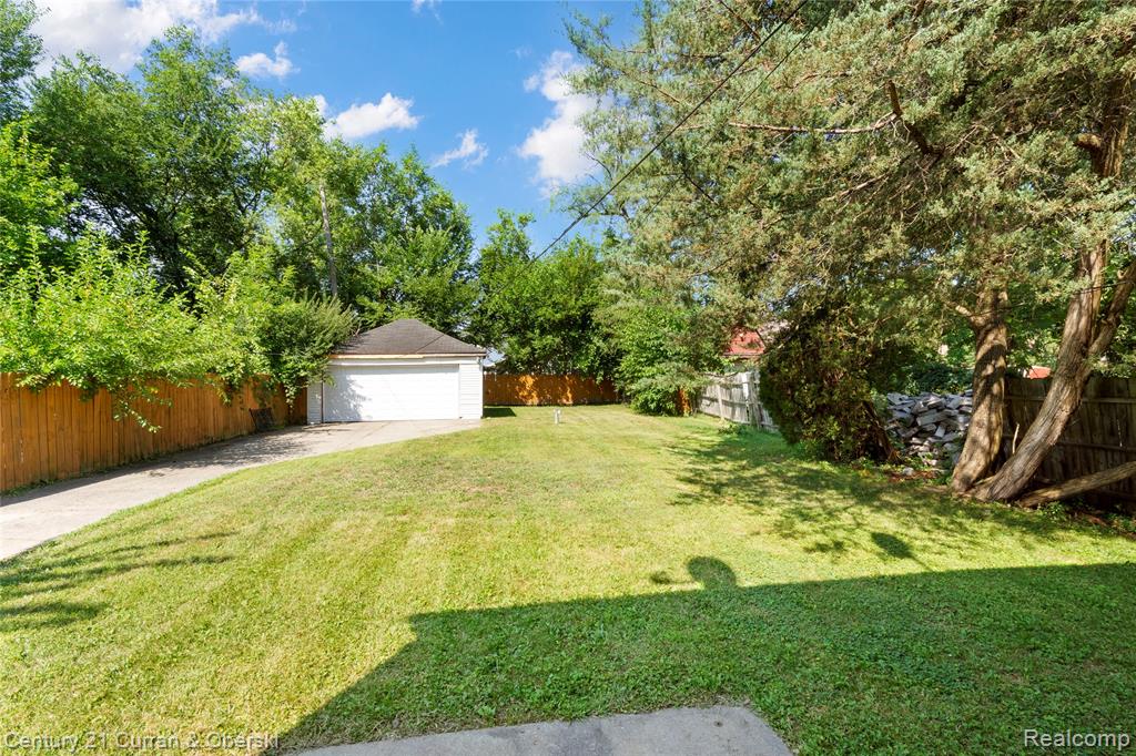 15515 Forrer Street, Detroit, MI 48227 — Photo 29