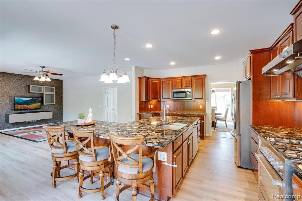 50042 Black Horse Lane, Canton, MI 48188 — Photo 34