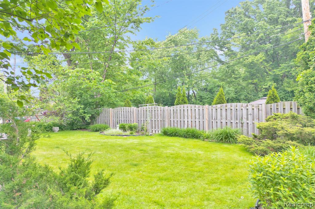 450 N Bywood Avenue, Clawson, MI — Photo 49