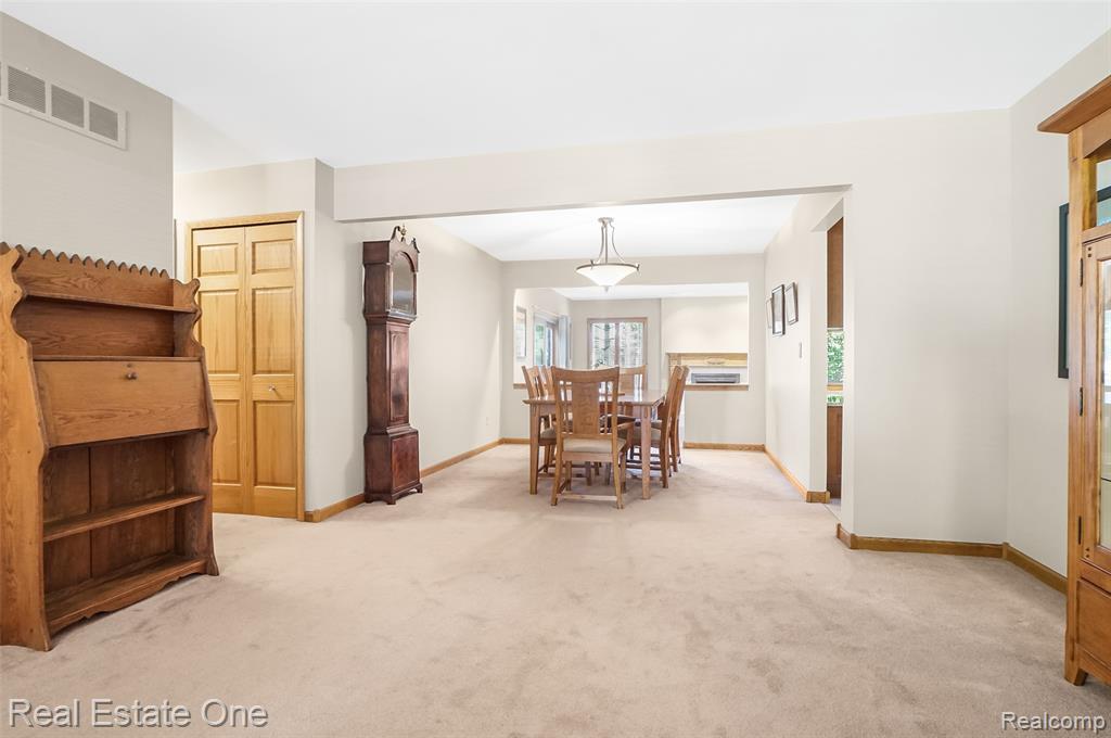 5566 Larkins Drive, Troy, MI 48085 — Photo 6