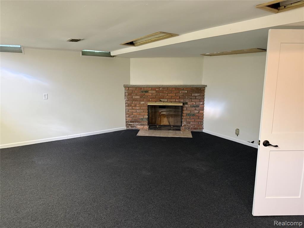 18141 Sunnybrook Avenue, Lathrup Village, MI 48076 — Photo 33