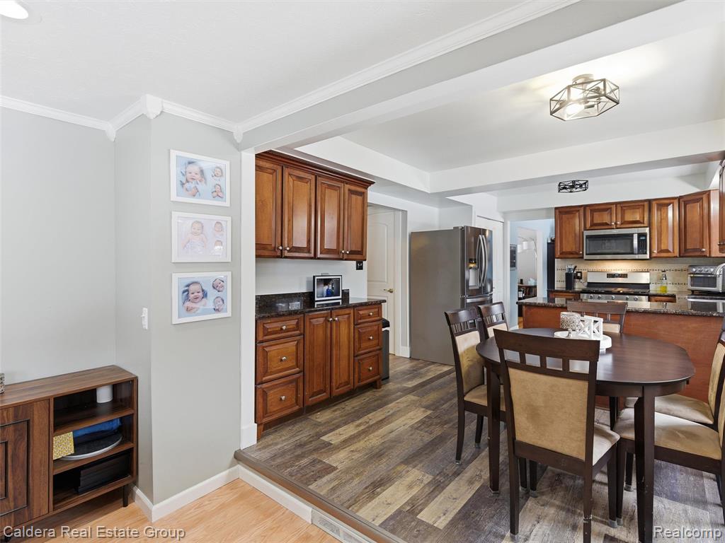 5920 Montgomery Drive, Utica, MI 48316 — Photo 15
