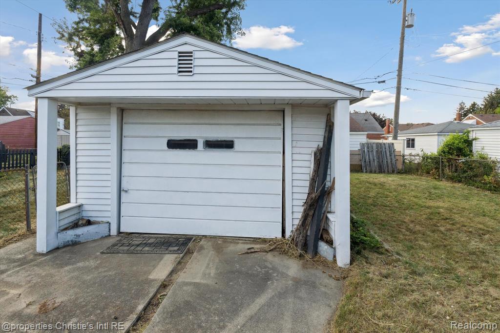 6642 Shenandoah Avenue, Allen Park, MI 48101 — Photo 24