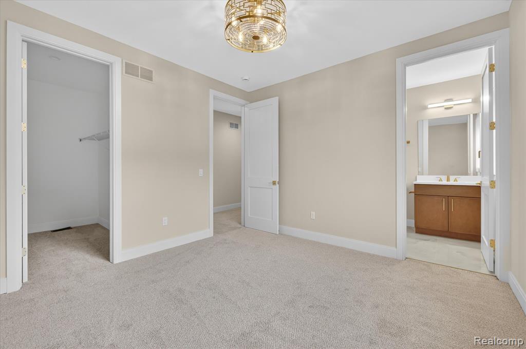 546 Maplehill Road, Rochester Hills, MI 48306 — Photo 33